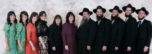 Rabbi Daniel Moscowitz with his wife and children