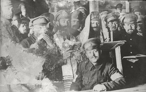 Jewish soldiers of the Russian army. Courtesy of the Leo Baeck Institute, New York.