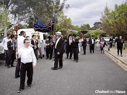 Marching down the streets of the Australian capital city of Canberra (Photo: U Branding)