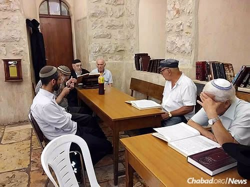 Teaching a class in modern-day Jerusalem