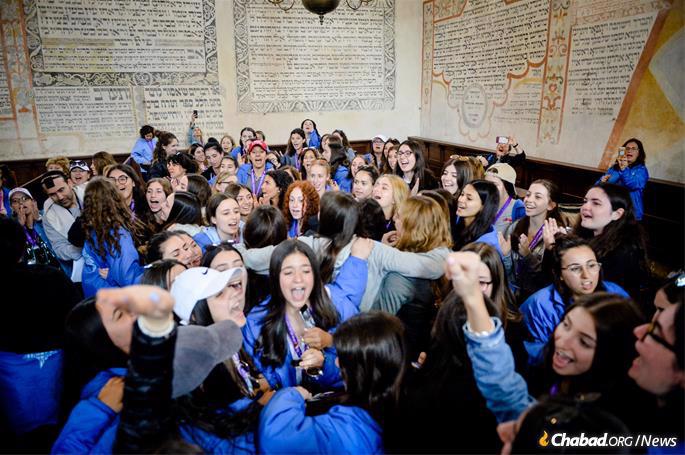Many of Jablon's fellow participants celebrated the bar mitzvah. (Photo: Ryan Blau/March of the Living)