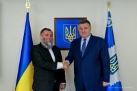<img src="/images/global/spacer.gif" class="Tree_Image" width="16" height="16" align="absmiddle"><font style="vertical-align: inherit;">avakov.jpg</font></font>