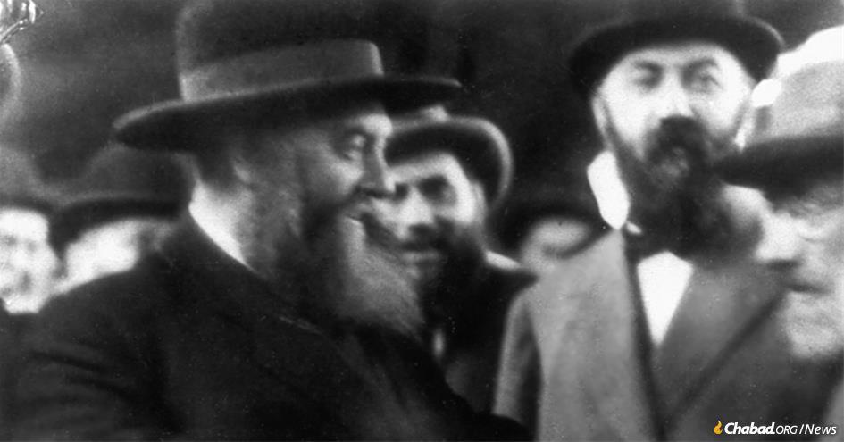 The sixth Rebbe—Rabbi Yosef Yitzchak Schneersohn, of righteous memory (left)—with Mordechai Dubin, right.