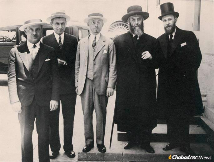 Fogelman&#39;s father, Chaim Elchonon Fogelman, was vice president of Agudas Chassidei Chabad of the United States and Canada, seen here escorting the sixth Rebbe—Rabbi Yosef Yitzchak Schneersohn, of righteous memory—to meet President Herbert Hoover at the White House in July 1930. From left: Arthur Rabinowitz, Chaim Elchonon Fogelman, Chazak (Hyman) Kramer, the Rebbe and Rabbi Shmaryahu Gourarie.