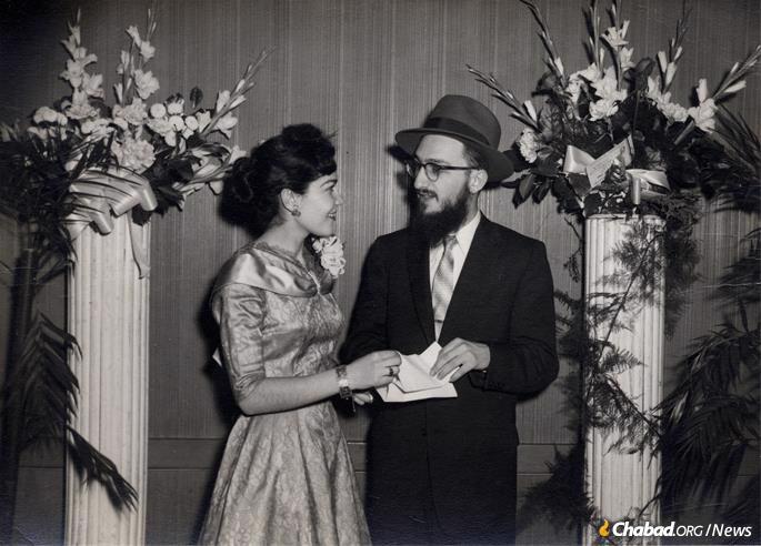 Shmuel and Shaindel at their engagement (Photo: Fogelman family collection)