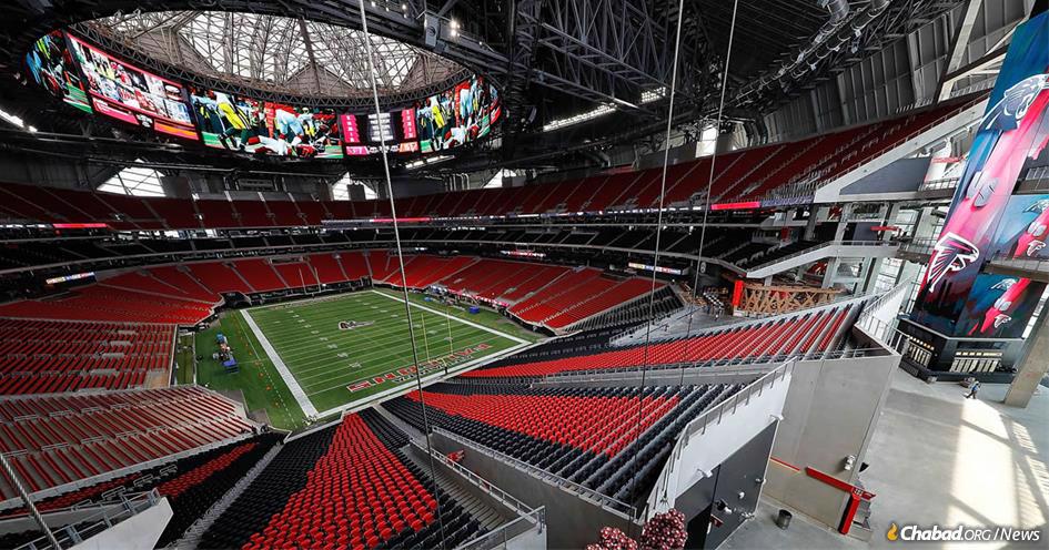 Chabad-Lubavitch of Georgia will throw a kosher Super Bowl tailgate party outside the Mercedes-Benz Stadium in Atlanta on game day, in addition to having tefillin on hand and hosting afternoon Minchah services.
