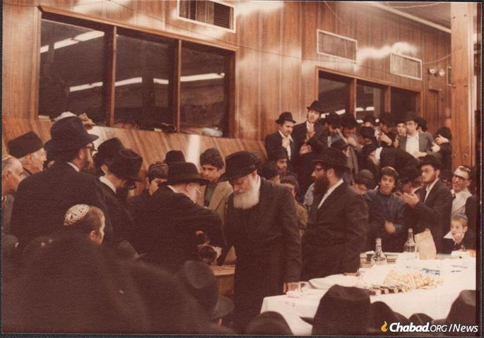 On the last day of Passover 1979, the Rebbe spoke of the revolution in Iran, the hidden blessings that it contained and the new hope for the children who had been exiled from their homes, asking at the end that it be translated into Farsi. (Photo: Courtesy NCFJE)