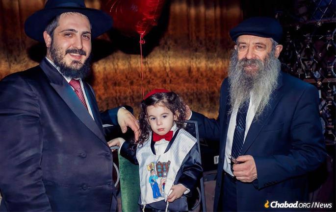 Shimon Ash in St. Petersburg for the upsherin of the son of Rabbi Dani and Rivka Ash.