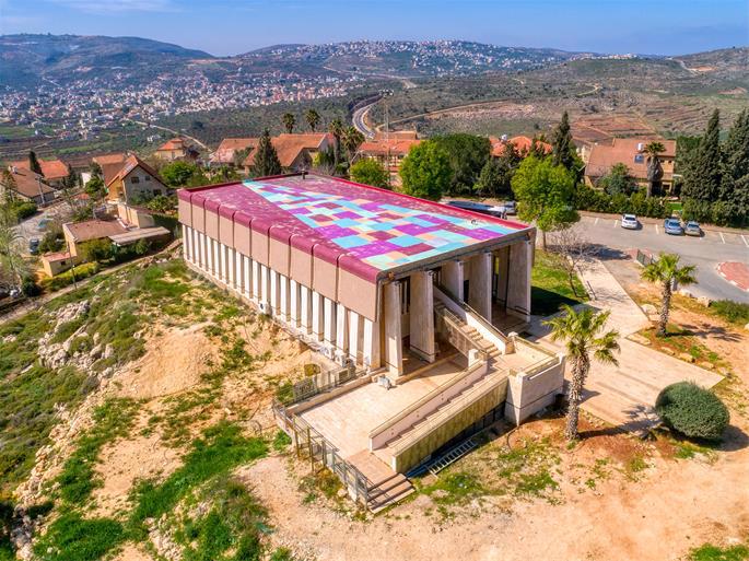 Modern Shilo built its synagogue to resemble the ancient Mishkan (tabernacle).