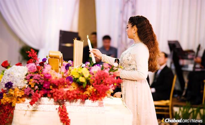 Elior’s bat mitzvah was the first Jewish milestone ever celebrated by the Cambodian royal family and the first time many of the royals ever tasted food from a kosher kitchen. (Photo: Kang Predi/Teh Ranie)