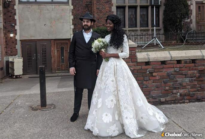 As of March 12, Ilana and Srulick Ybgi were expecting to celebrate their wedding in London on March 30. After a flurry of phone calls with Devorah Benjamin of Chevrah Simchas Chosson VeKallah of the Crown Heights neighborhood of Brooklyn, N.Y., a wedding was arranged there a week later on March 19.
