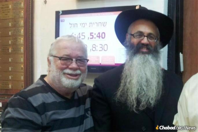 In the late 1990s, Barkan began attending morning services regularly at Rabbi Sagee Har-Shefer’s Chabad center in Nes Ziona, Israel. He dedicated a section of the campus to the memory of his late father, only one of many charitalbe acts, great and small.