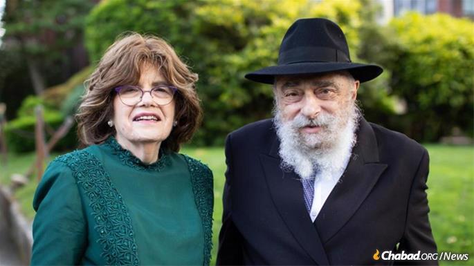 Dr. Moshe and Miriam Feldman were stalwarts of the Crown Heights community since their arrival 40 years ago.