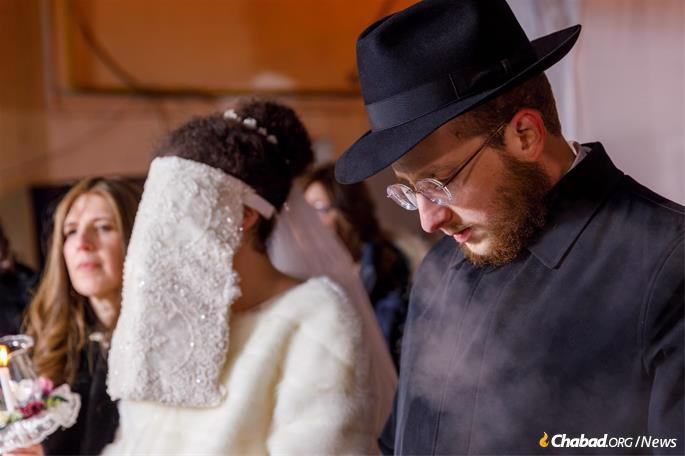 It was the bride, Bracha, who most wanted her Jan. 26 wedding to Mendy Katan of Kfar Chabad, Israel, to be held in the city where she was born and raised.
