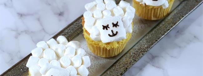 Vayikra Recipes: "Sheep" Cupcakes for Parshat Vayikra