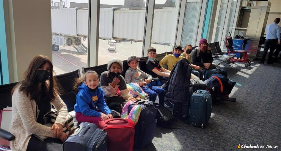 This group of youngsters and their chaperones were headed for New Jersey last week to compete in the annual JewQ, International Torah Championship on Sunday.