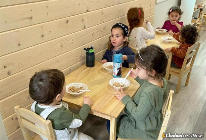 In Pensacola, Fla., Rabbi Mendel and Nechama Danow opened the city's Jewish preschool