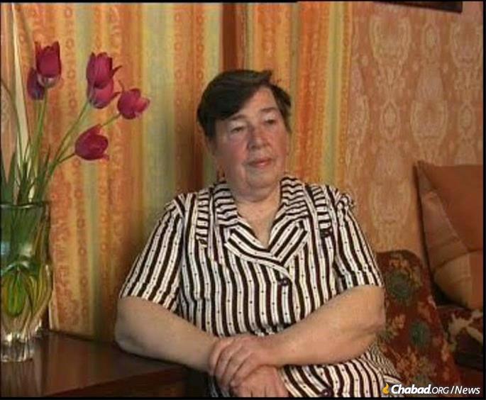 Obiedkova during her 1998 interview with the USC Shoah Foundation.