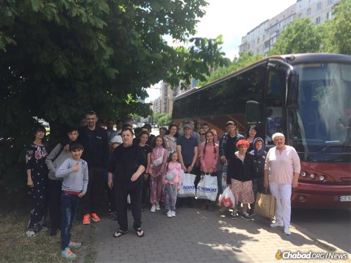 The Chabad-led Jewish Relief Network Ukraine (JRNU) has been working day and night to evacuate civilians from the war zone.