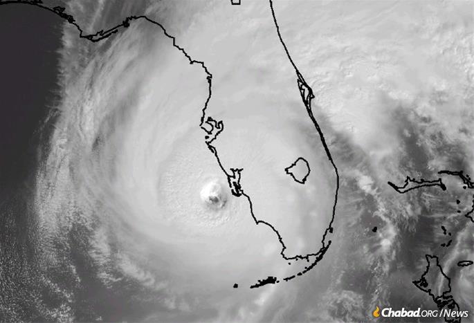 Hurricane Ian as it closed in on Florida&#39;s Gulf Coast (National Hurricane Center)