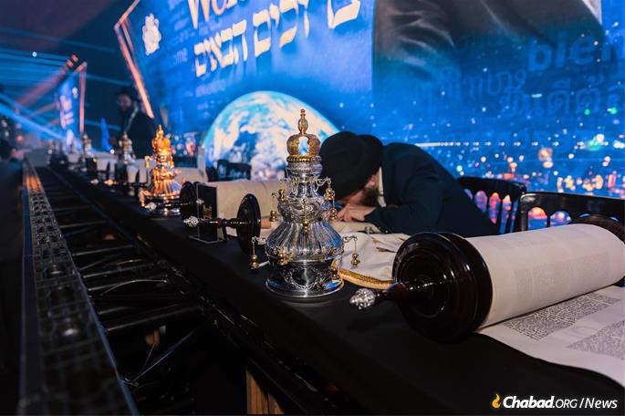 36 new Torah scrolls were completed at the banquet and are ready to be dispatched to communities around the world (photo: Shmulie Grossbaum/Chabad.org).