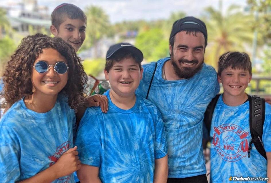 Campers at the CKids/Gan Israel Florida camp. A $2.5 million grant will enable thousands of Jewish children around the world to experience overnight camp beginning next summer. (Photo: CKids/Gan Israel)