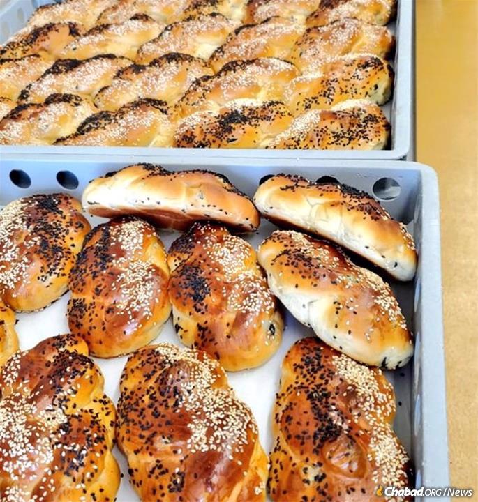 Kosher challlahs baked at a Qatari hotel.