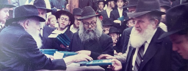 Obituary: Yisroel Gordon, 92, Educator, Chazzan, and Quintessential American Chassid