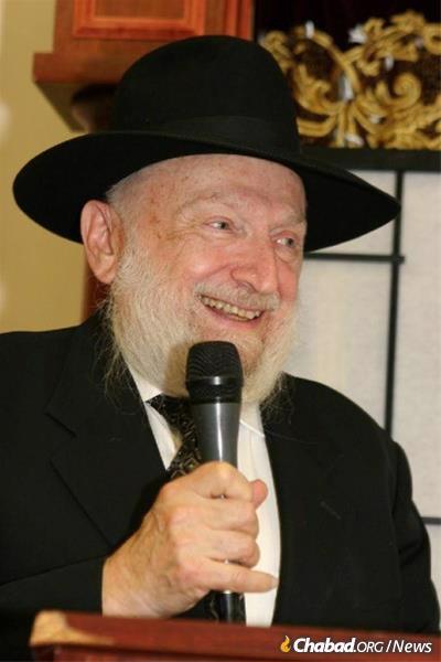 “Reb Ephraim” was an elder statesman, welcoming committee and confidant.