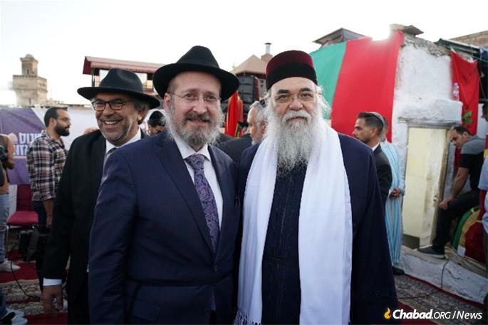 Rabbi Mendy Chitrik and Rabbi Dovid Banon. - Photo by Avi Winner/Merkos 302