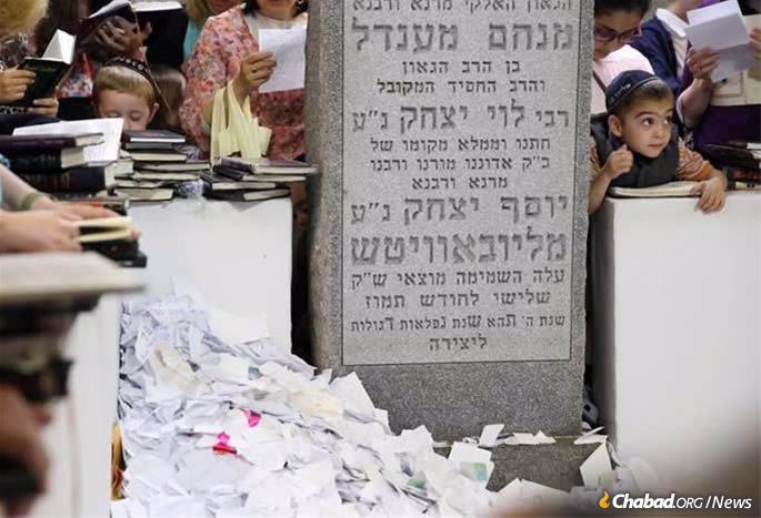 Throughout Ukraine, thousands of Jews will be joining Jews from around the world in emailing requests for blessings from On High that will be placed at the resting place of the Rebbe—Rabbi Menachem M. Schneerson, of righteous memory—before Rosh Hashanah. - File photo by Bentzi Sasson