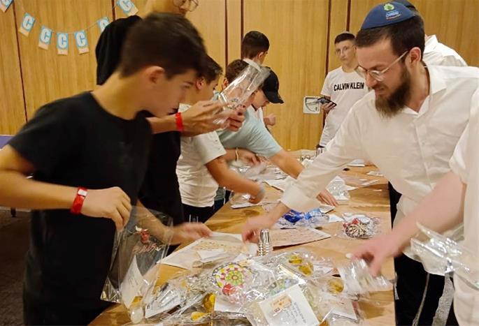 Chabad volunteers from around Israel and the world are helping out in Eilat.