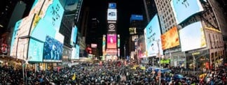 3,000 Jewish Teens Gather in Times Square in Prayer and Song