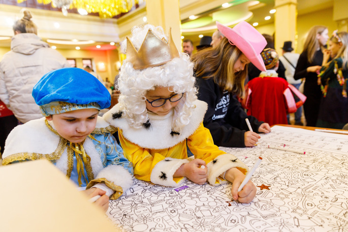 The Jewish community of Kharkov found a respite from the war with celebrations, music, food, activities for the children. - Photo: Chabad of Kharkov