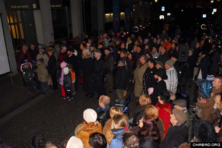 Hundreds gather at a central square in Baden, Germany’s capital city for Chabad-Lubavitch of Karlsruhe’s Chanukah menorah lighting. Member’s of Baden’s government and justices of Germany’s Federal Constitutional Court were in attendance for the Dec. 9 ceremony.