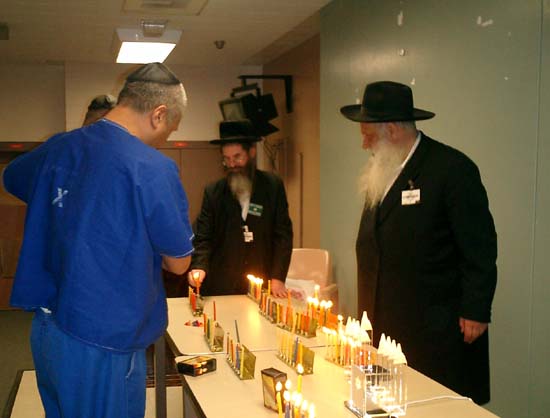 Los Angeles, California - Publicizing the Chanukah Miracle