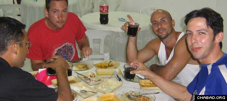 Jews from all walks of life can have a kosher meal at pretty much any time of the day at Chabad-Lubavitch of Salvador, Brazil.
