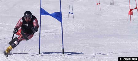 Challenge Aspen, which is partnering with Chabad-Lubavitch of Aspen, Colo., to help 10 wounded Israeli veterans learn how to ski, specializes in making the sport a possibility for people with disabilities. (Photo: Challenge Aspen)