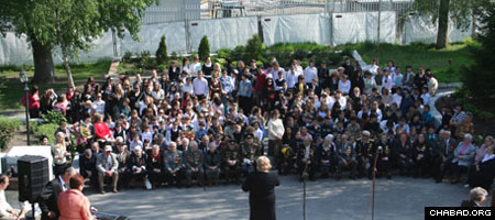 A Victory Day celebration in Dnepropetrovsk, Ukraine, sponsored by the local Jewish community