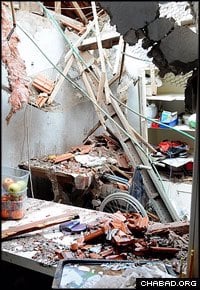The attack in Sderot caused extensive damage to the homes of Chabad-Lubavitch emissaries in the city and their neighbors. (Photo: Israelhomefront.org)