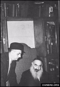 Rabbi David B. Hollander visits with Russian Chief Rabbi Yehuda Leib Levin during one of his many journeys to the Soviet Union. (Photo courtesy of JEM)