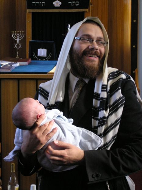 rabbi greenbaum as mohel at bris (circumcision) in Melbourne, Australia