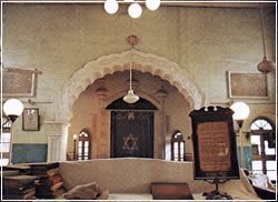 בית כנסת בפקיסטן בשנות השבעים