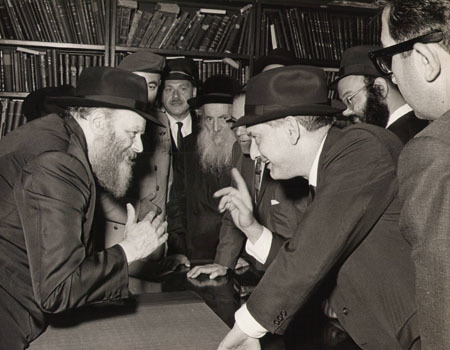 The Rebbe greets walmly every individual from the Israeli delegation.