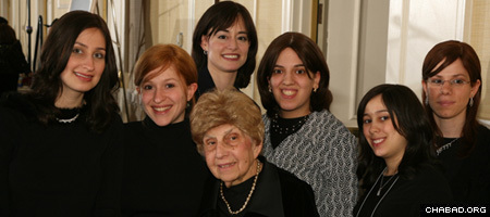 Chava Shusterman, who passed away April 18, was photographed with her granddaughters at a recent International Conference of Chabad-Lubavitch Women Emissaries.