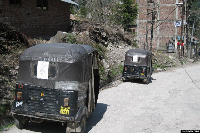 Signs advertising Passover Seders run by visiting Chabad-Lubavitch rabbinical students could be seen on rickshaws in Manali, India, in the run-up to the eight day holiday.