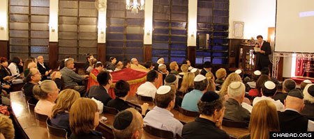 Celebrants packed Kehillat Yisrael, the oldest standing synagogue in S. Paulo, to mark 100 years of Eastern European Jewish immigration to Brazil.