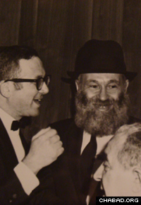 Clevelanders remembered Rabbi Zalman Kazen’s smile and warm demeanor.
