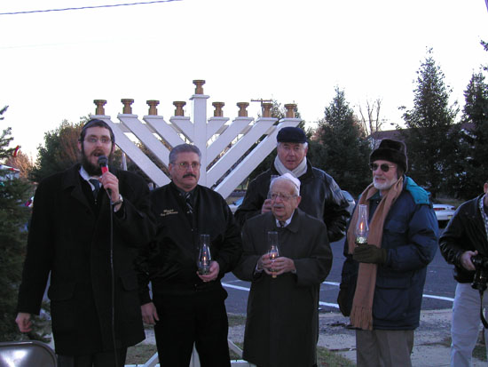 Monroe Township, New Jersey - Publicizing the Chanukah Miracle