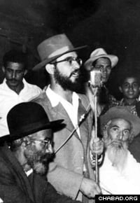 While he was still a yeshiva student, Rabbi Shalom Ber Lifshitz took up the issue of providing religious education to Israel’s large community of Yemeni immigrants.
